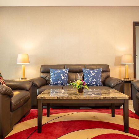 Nagoya Hill Hotel Batam Buitenkant foto