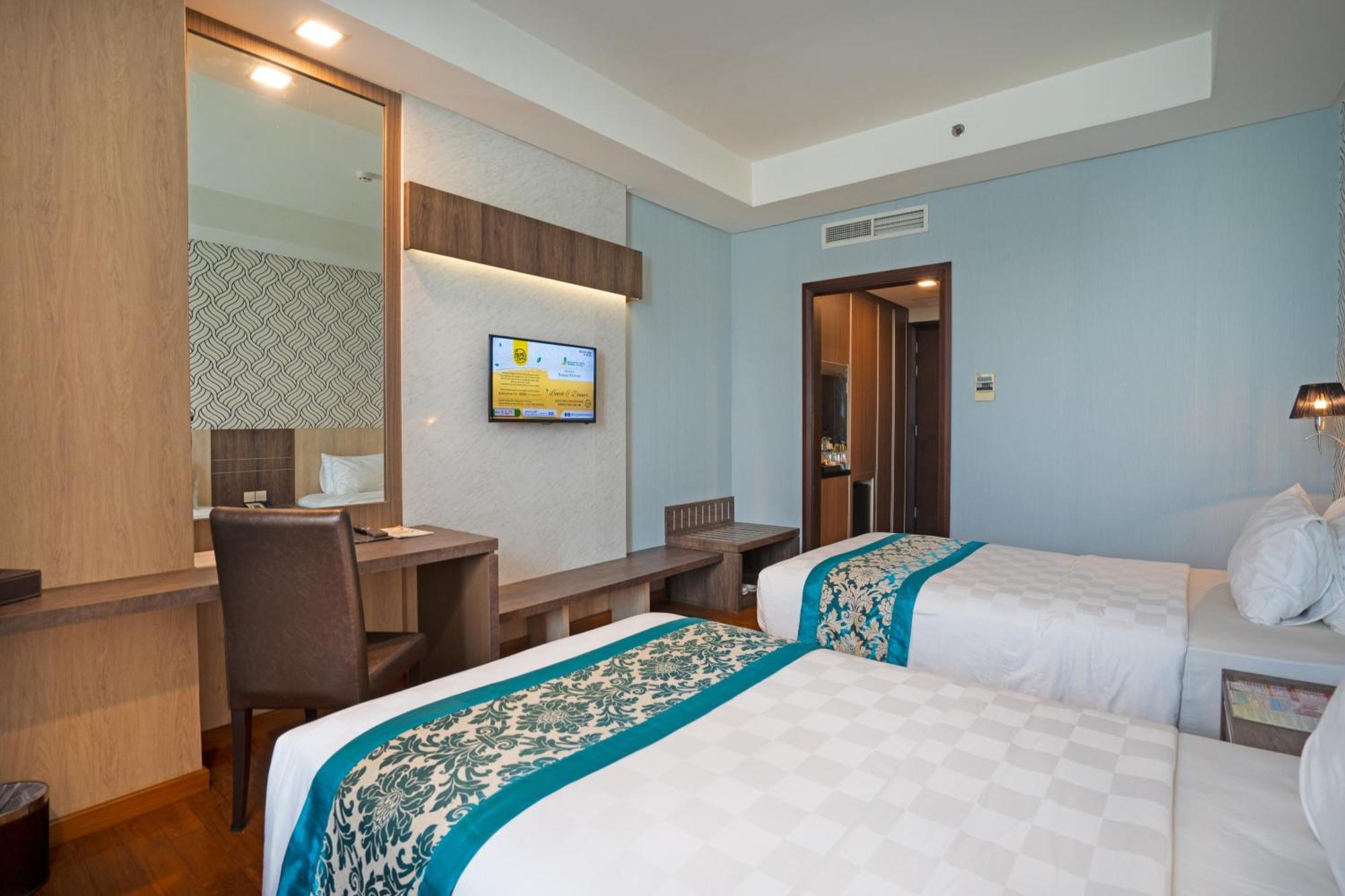 Nagoya Hill Hotel Batam Buitenkant foto