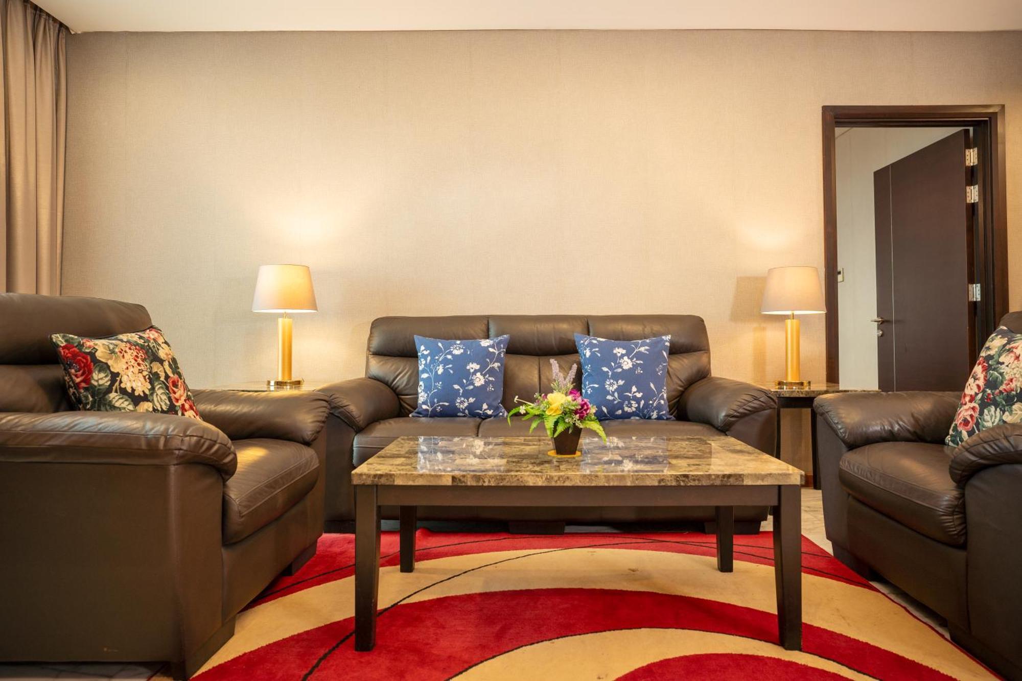 Nagoya Hill Hotel Batam Buitenkant foto