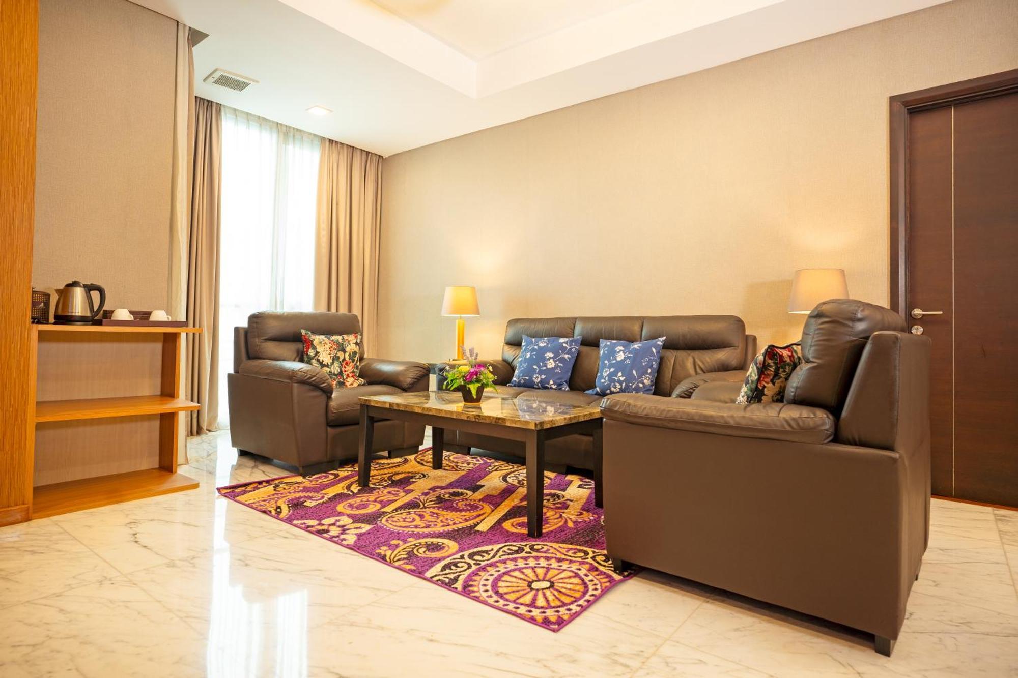 Nagoya Hill Hotel Batam Buitenkant foto