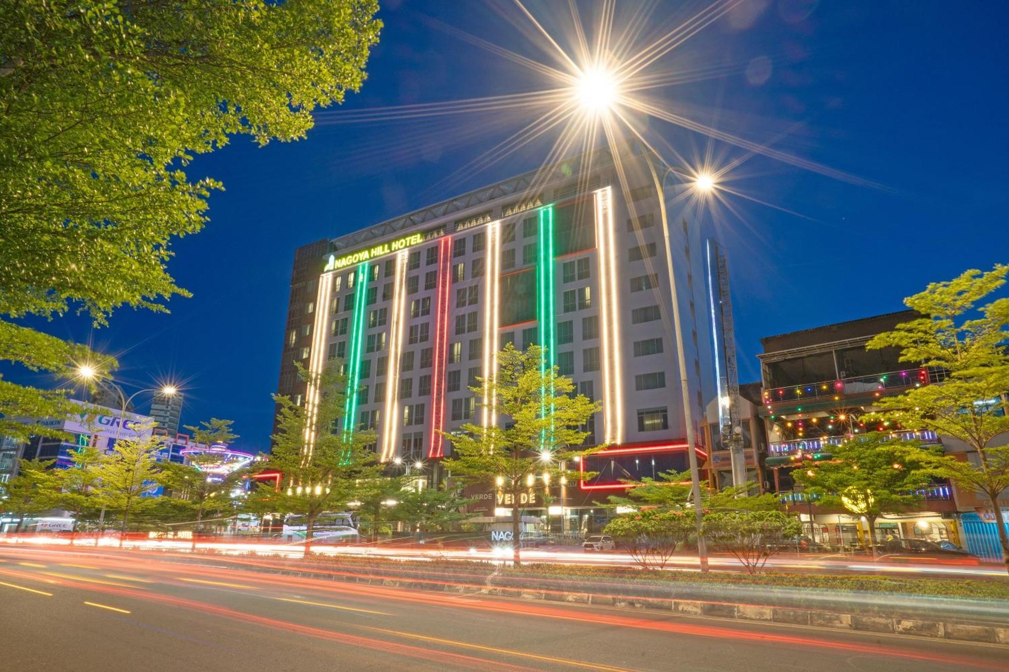 Nagoya Hill Hotel Batam Buitenkant foto
