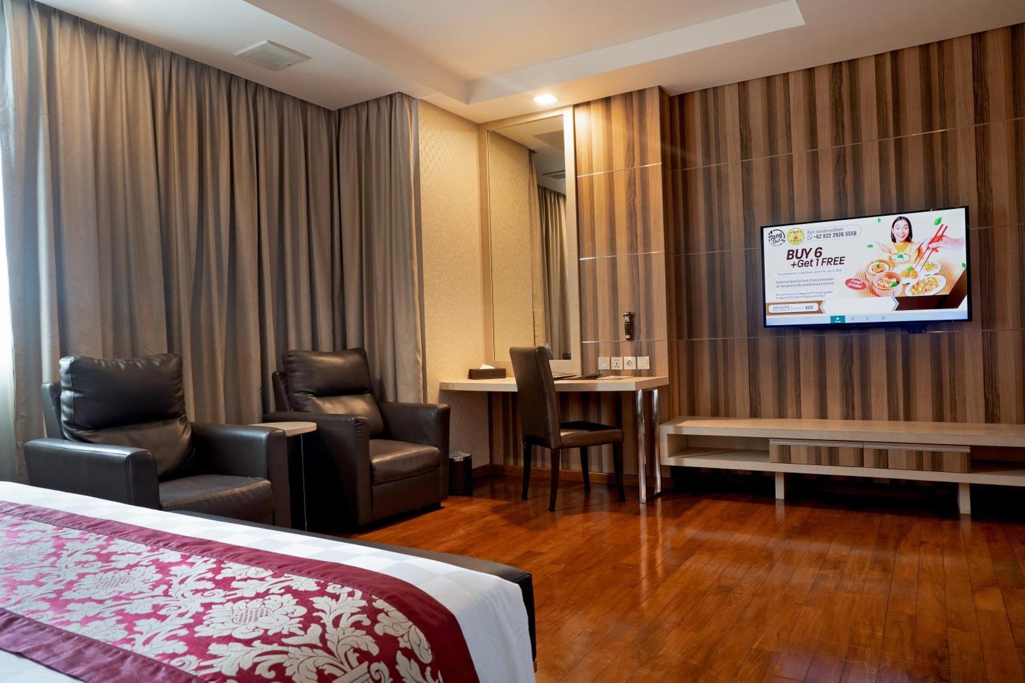 Nagoya Hill Hotel Batam Buitenkant foto