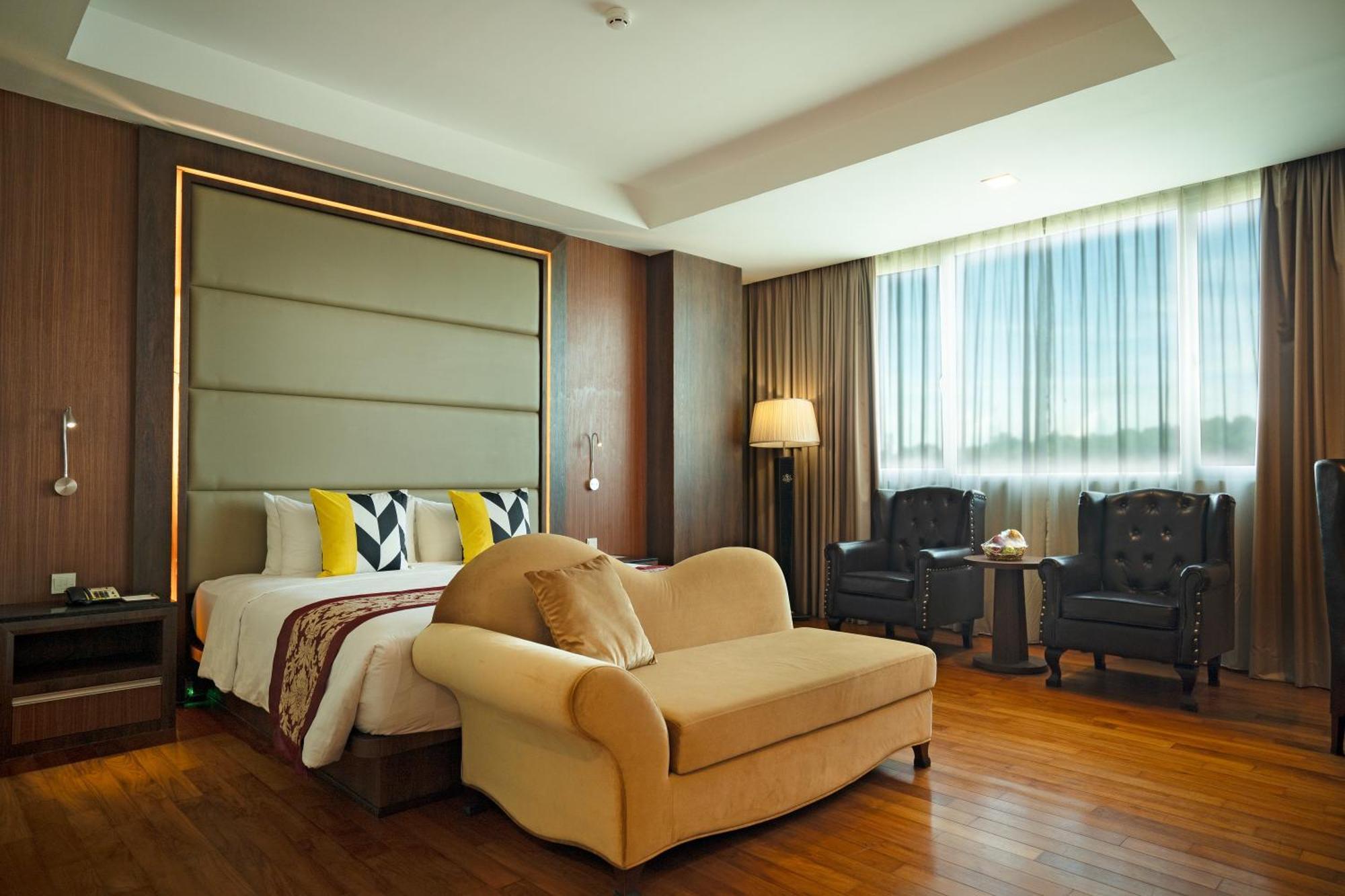 Nagoya Hill Hotel Batam Buitenkant foto