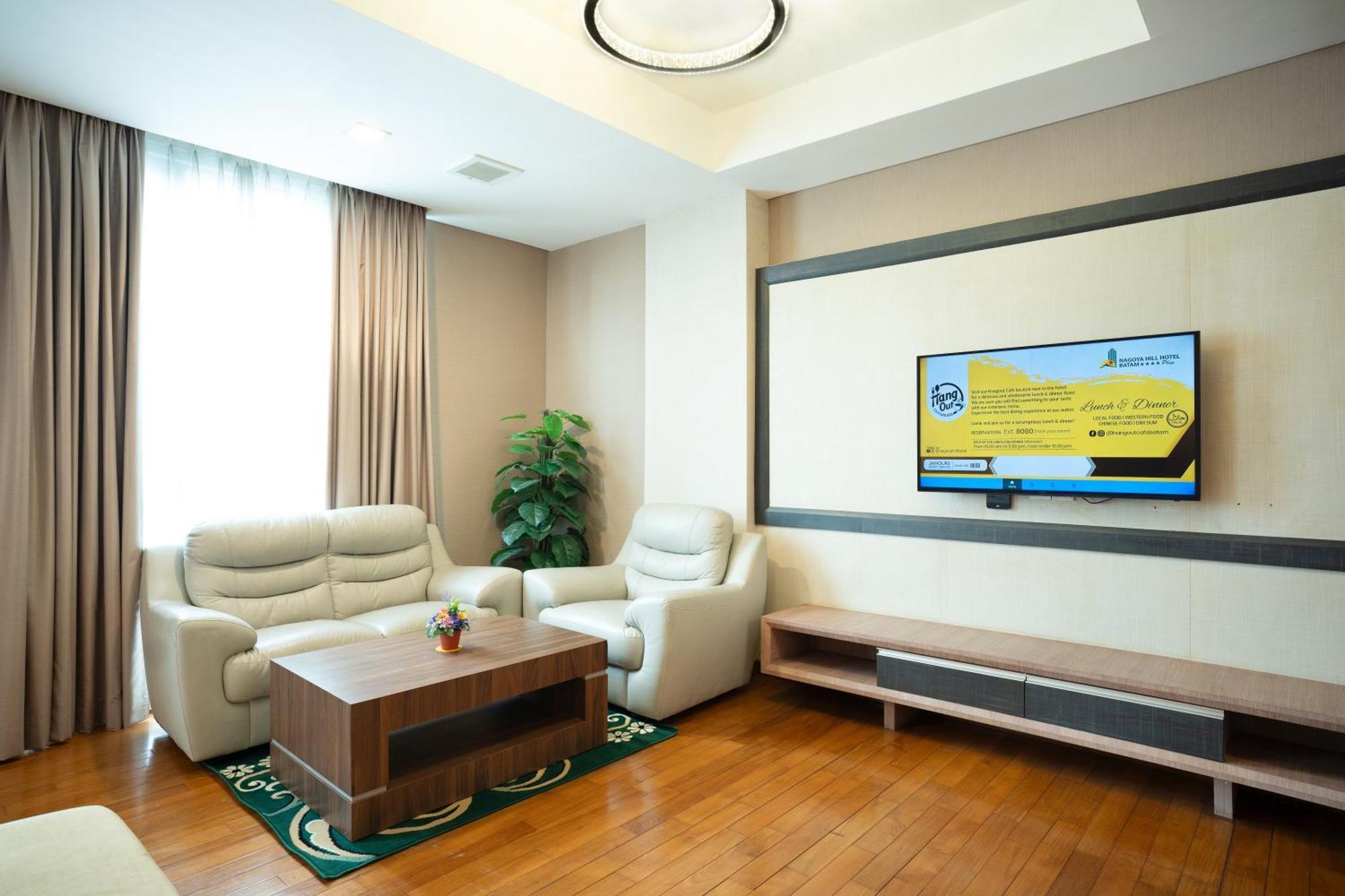 Nagoya Hill Hotel Batam Buitenkant foto