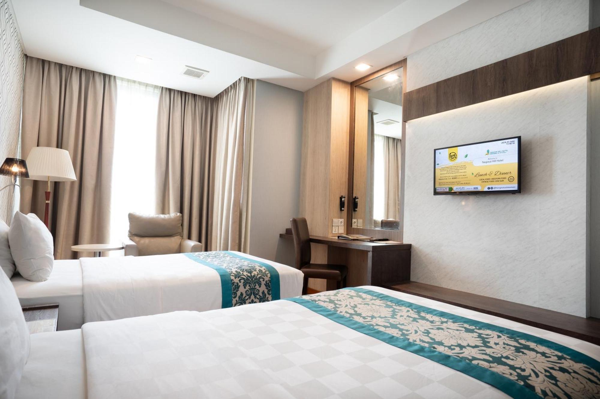 Nagoya Hill Hotel Batam Buitenkant foto