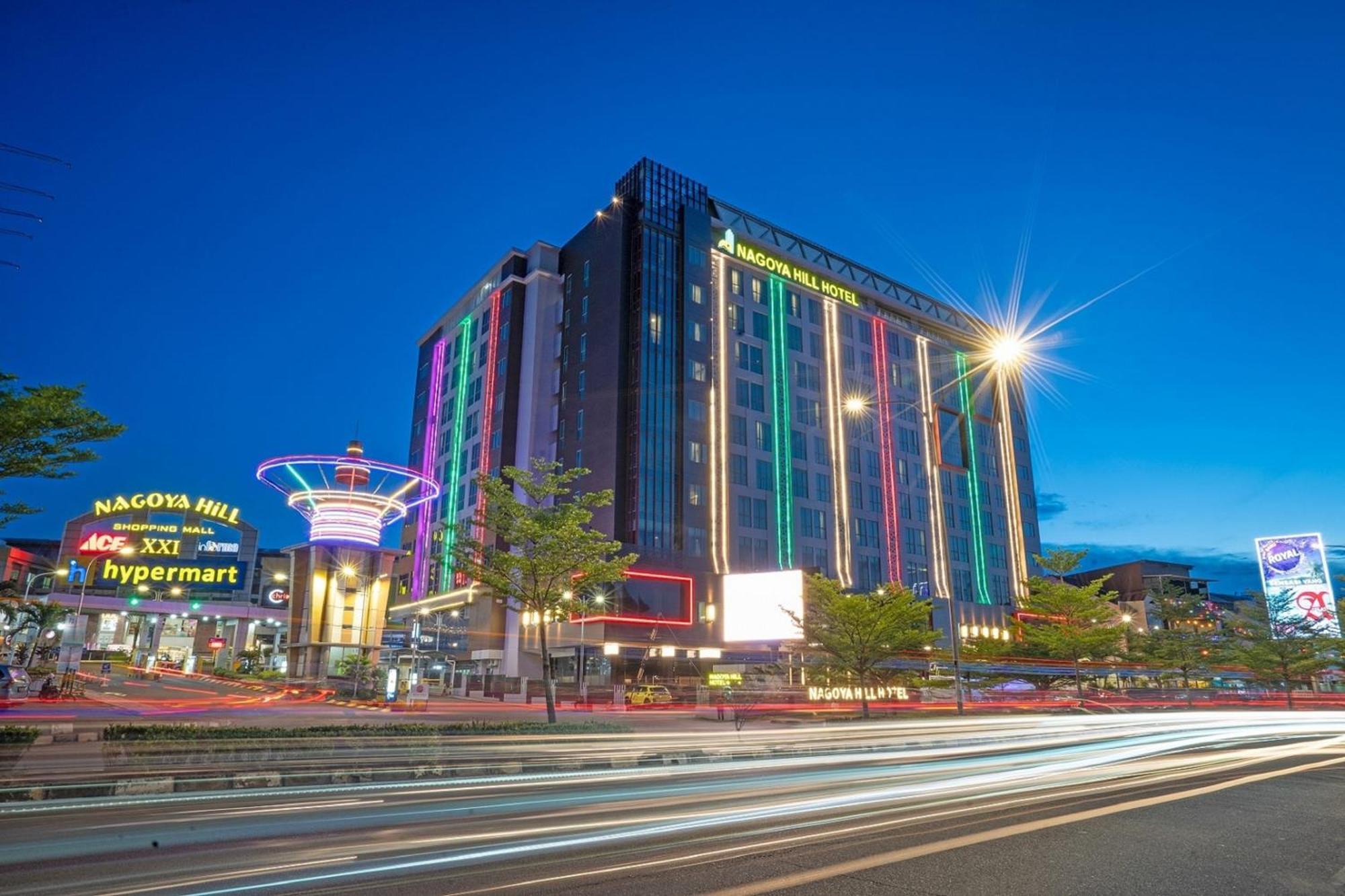 Nagoya Hill Hotel Batam Buitenkant foto